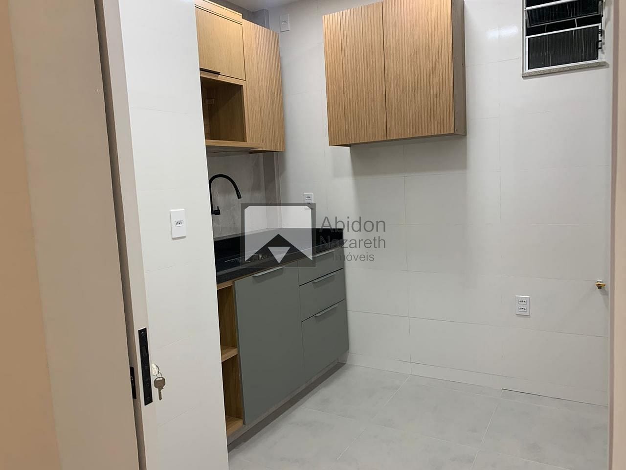 Apartamento à venda com 2 quartos, 70m² - Foto 6