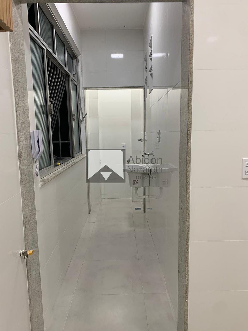 Apartamento à venda com 2 quartos, 70m² - Foto 7