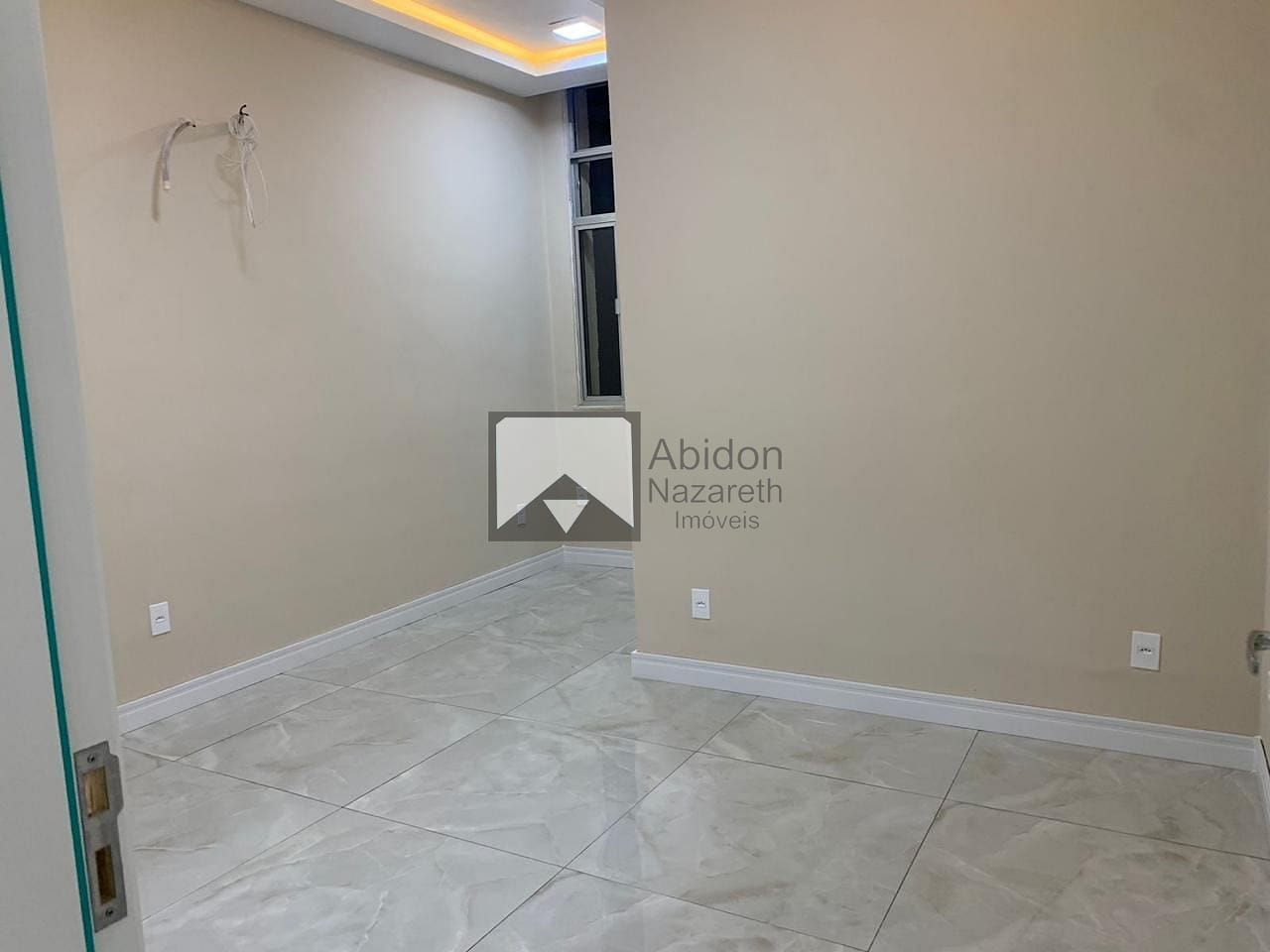 Apartamento à venda com 2 quartos, 70m² - Foto 8