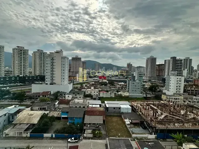 Apartamento 3 quartos e 4 banheiros, para alugar, no bairro Meia Praia em Itapema
