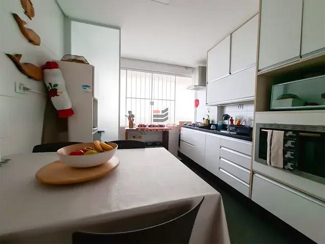 Apartamento 2 quartos e 1 banheiro, para alugar, no bairro Pompéia em Santos