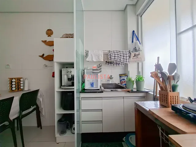 Apartamento 2 quartos e 1 banheiro, para alugar, no bairro Pompéia em Santos