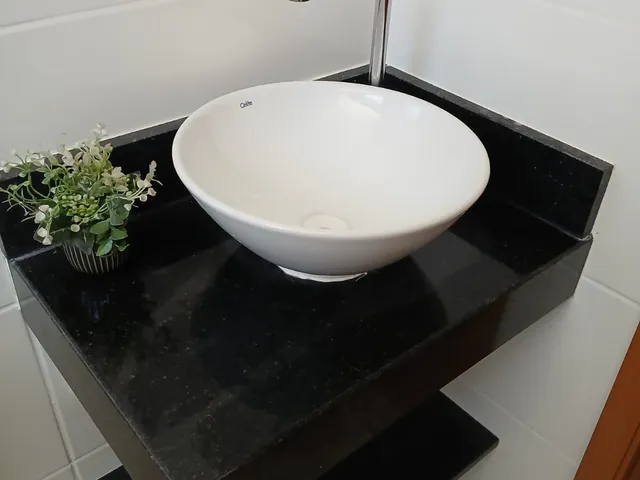 Apartamento com 60m² 2 quartos e 2 banheiros, à venda, no bairro Pinheiros em Londrina