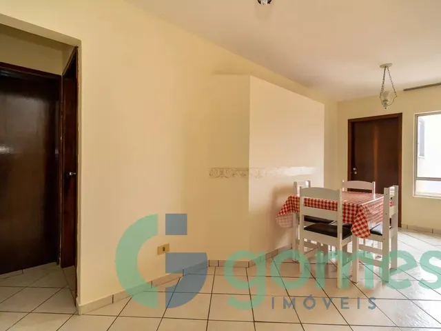 Apartamento 1 quarto e 1 banheiro, para alugar, no bairro Centro em Curitiba