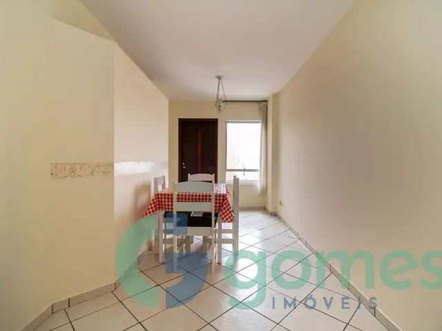 Apartamento 1 quarto e 1 banheiro, para alugar, no bairro Centro em Curitiba