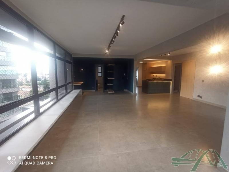 Apartamento para alugar com 2 quartos, 125m² - Foto 1