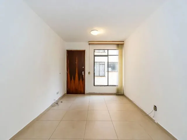 Apartamento 2 quartos e 1 banheiro, para alugar, no bairro Juvevê em Curitiba