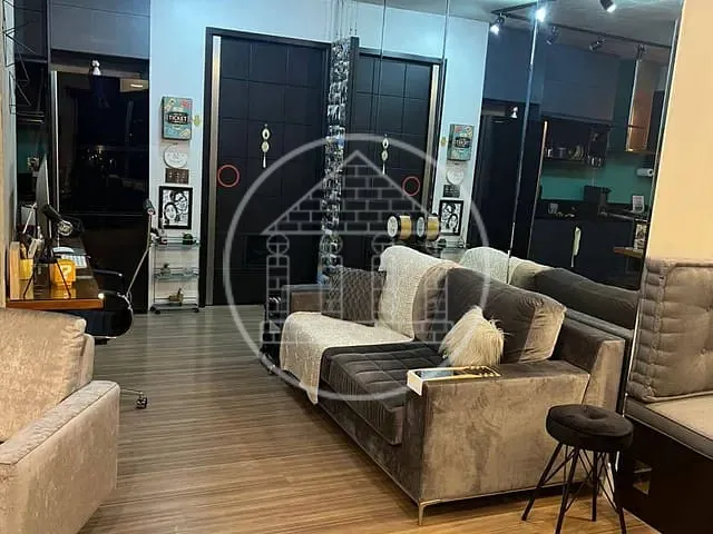 Apartamento 1 quarto e 1 banheiro, à venda, no bairro Usina Piratininga em São Paulo
