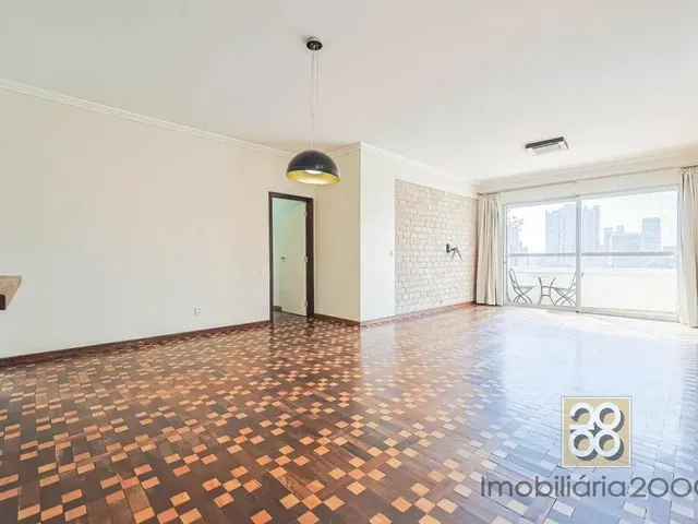Apartamento 2 quartos e 1 banheiro, à venda, no bairro Centro em Curitiba