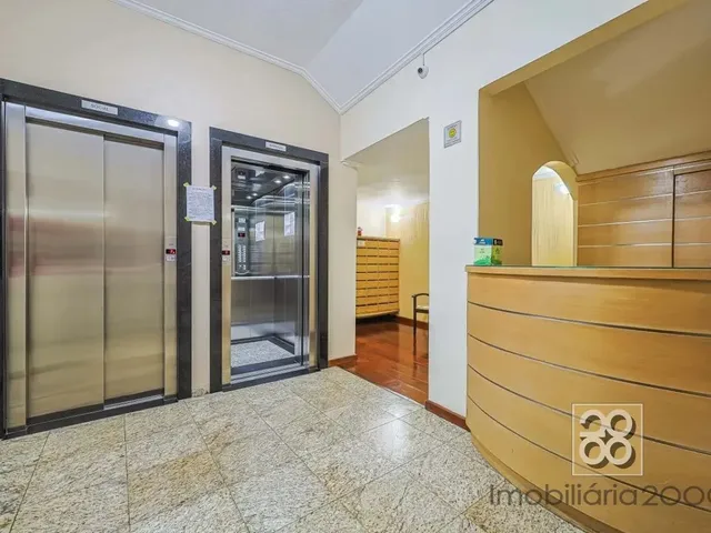 Apartamento 2 quartos e 1 banheiro, à venda, no bairro Centro em Curitiba