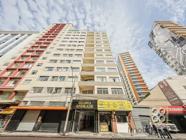 Apartamento 2 quartos e 1 banheiro, à venda, no bairro Centro em Curitiba