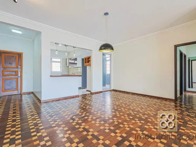 Apartamento 2 quartos e 1 banheiro, à venda, no bairro Centro em Curitiba