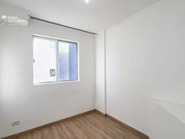 Apartamento 2 quartos e 1 banheiro, à venda, no bairro Cristo Rei em Curitiba