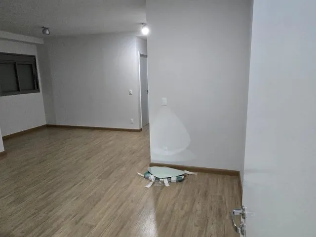 Apartamento 2 quartos e 2 banheiros, para alugar, no bairro Gleba Fazenda Palhano em Londrina