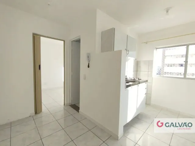 Apartamento 1 quarto e 1 banheiro, para alugar, no bairro Rebouças em Curitiba