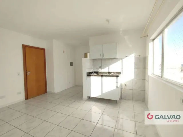 Apartamento 1 quarto e 1 banheiro, para alugar, no bairro Rebouças em Curitiba