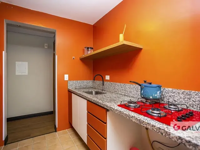 Apartamento 2 quartos e 2 banheiros, para alugar, no bairro Jardim Social em Curitiba