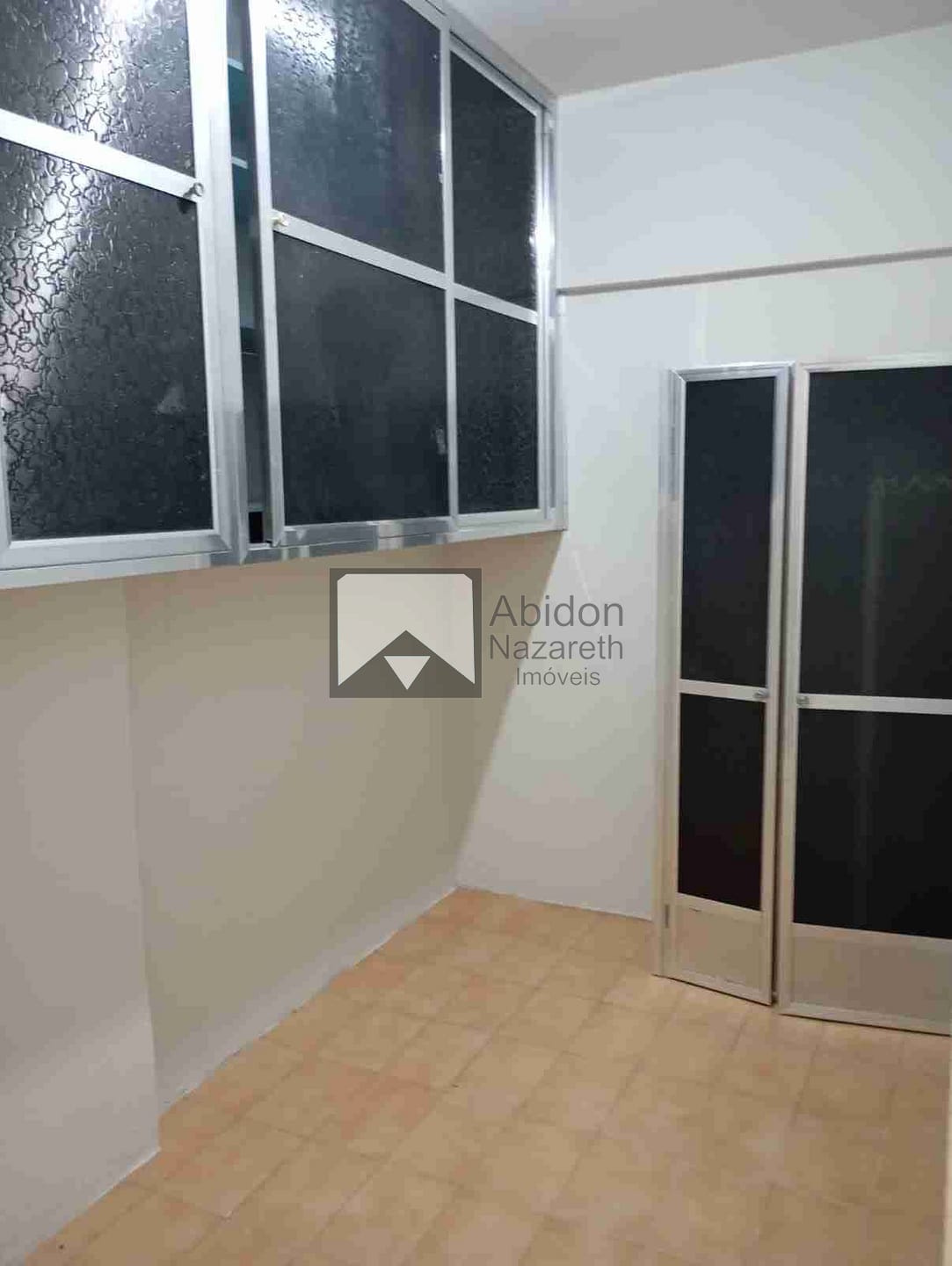 Apartamento à venda com 2 quartos, 80m² - Foto 9