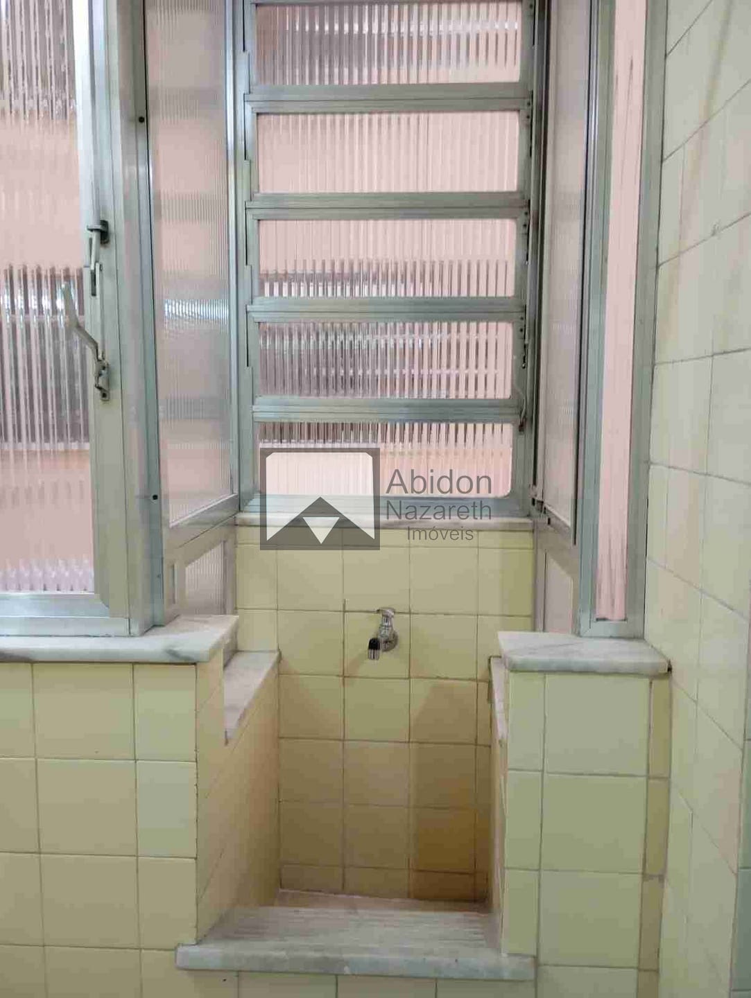 Apartamento à venda com 2 quartos, 80m² - Foto 11