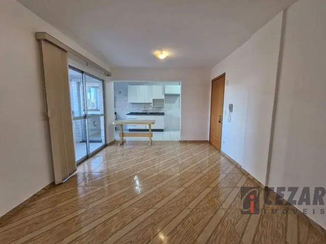 Apartamento 2 quartos e 1 banheiro, para alugar, no bairro Cristo Rei em Curitiba