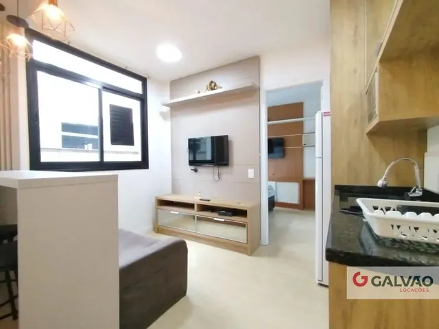 Apartamento 1 quarto e 1 banheiro, para alugar, no bairro Centro em Curitiba