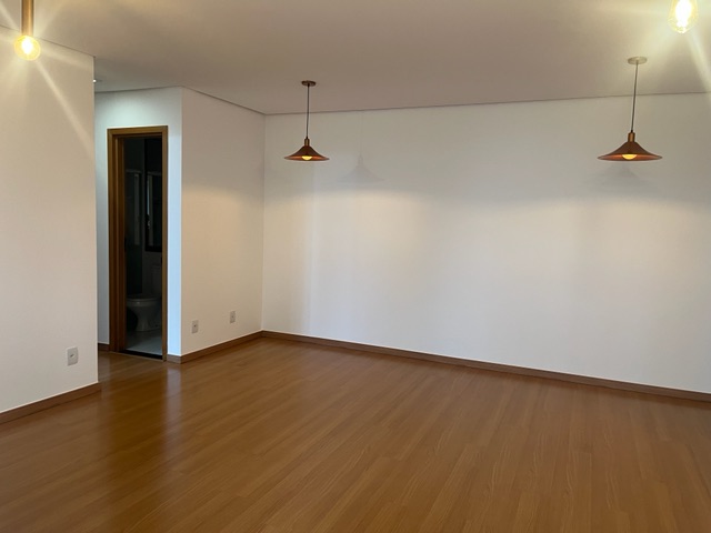 Apartamento com 105m² 2 quartos e 2 banheiros, para alugar, no bairro Gleba Palhano em Londrina