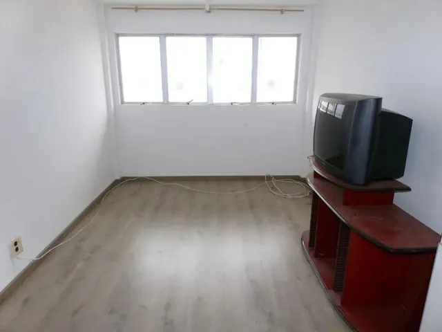 Apartamento 1 quarto e 1 banheiro, para alugar, no bairro Rebouças em Curitiba