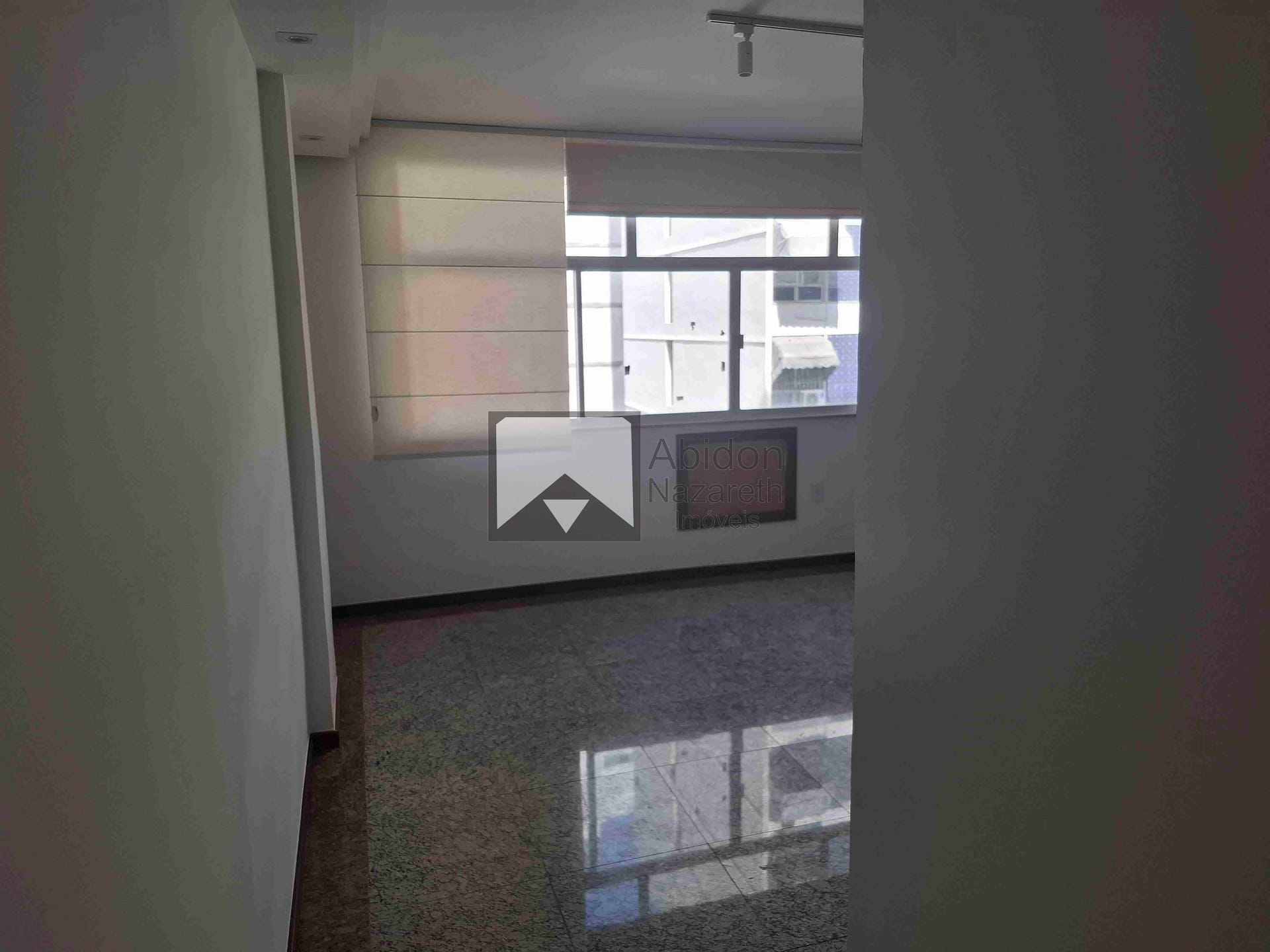 Apartamento à venda com 3 quartos, 110m² - Foto 4