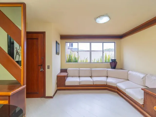 Apartamento 2 quartos e 2 banheiros, para alugar, no bairro Alto da XV em Curitiba