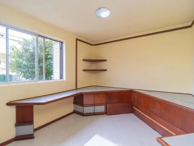 Apartamento 2 quartos e 2 banheiros, para alugar, no bairro Alto da XV em Curitiba