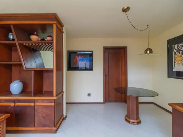 Apartamento 2 quartos e 2 banheiros, para alugar, no bairro Alto da XV em Curitiba