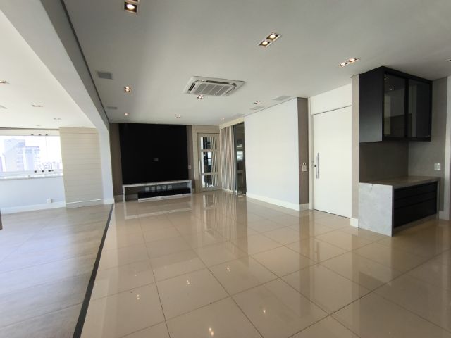 Apartamento 3 quartos e 4 banheiros, para alugar, no bairro Santa Rosa em Londrina