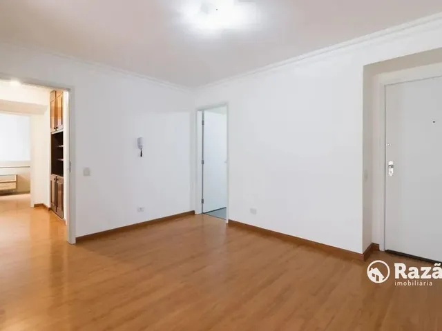 Apartamento 3 quartos e 1 banheiro, para alugar, no bairro Água Verde em Curitiba