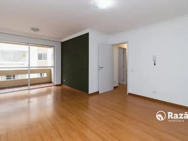 Apartamento 3 quartos e 1 banheiro, para alugar, no bairro Água Verde em Curitiba