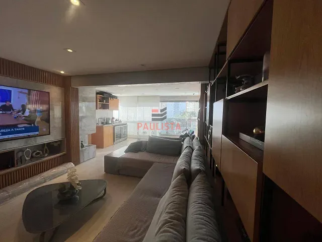 Apartamento 3 quartos e 5 banheiros, à venda ou para alugar, no bairro Vila Gumercindo em São Paulo