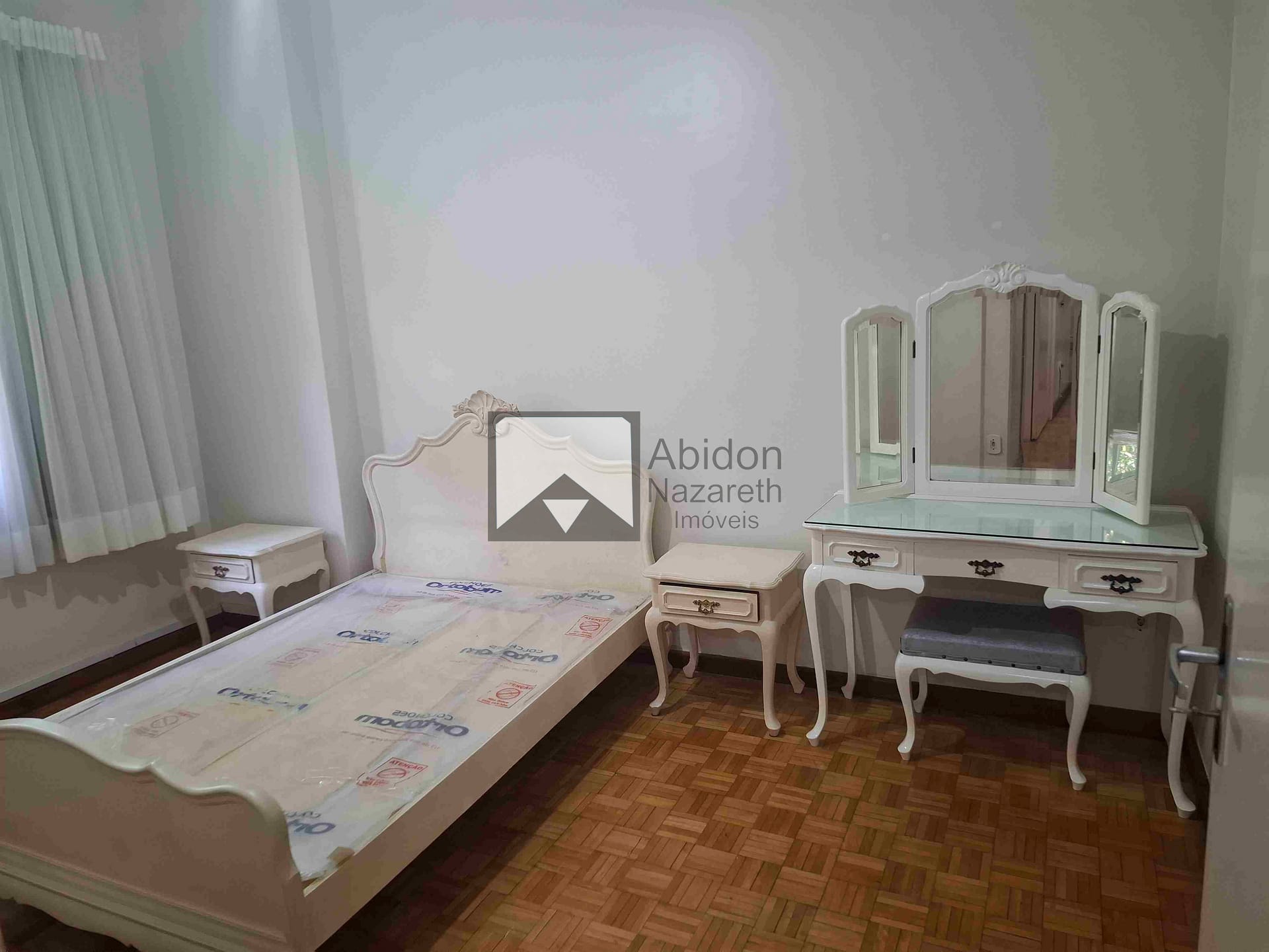 Apartamento à venda com 2 quartos, 75m² - Foto 14