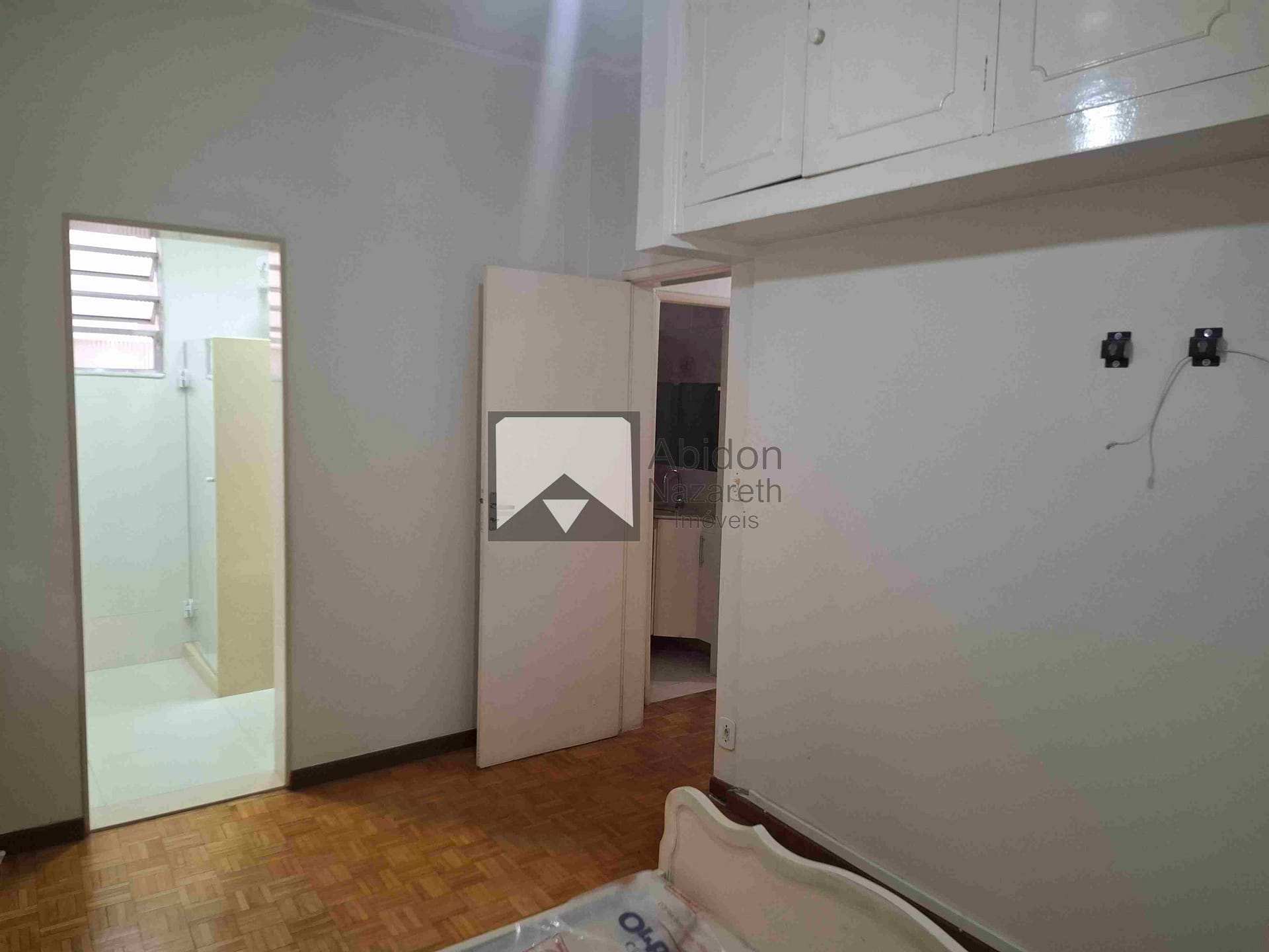 Apartamento à venda com 2 quartos, 75m² - Foto 17