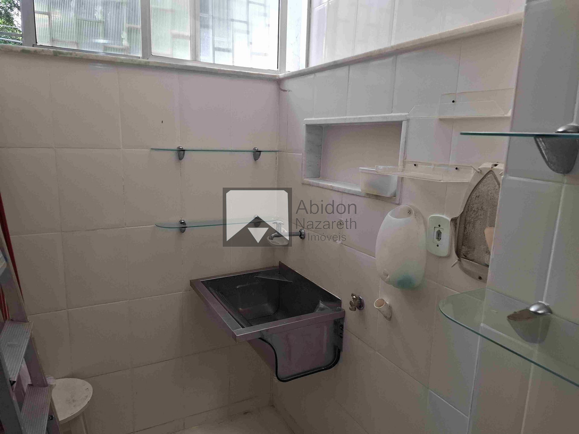 Apartamento à venda com 2 quartos, 75m² - Foto 22