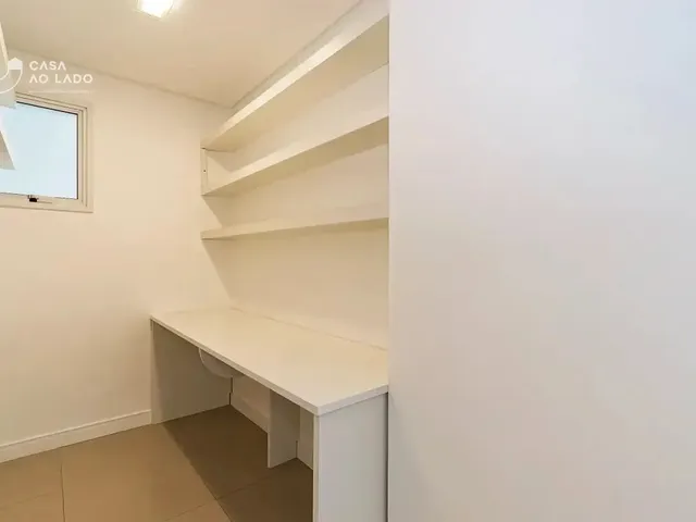 Apartamento 3 quartos e 5 banheiros, para alugar, no bairro Cristo Rei em Curitiba