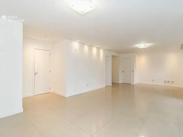 Apartamento 3 quartos e 5 banheiros, para alugar, no bairro Cristo Rei em Curitiba