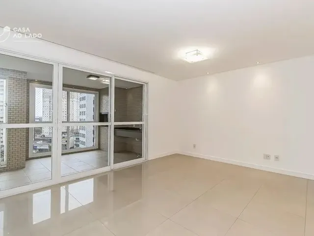 Apartamento 3 quartos e 5 banheiros, para alugar, no bairro Cristo Rei em Curitiba