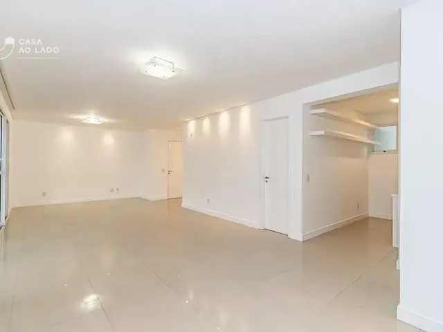 Apartamento 3 quartos e 5 banheiros, para alugar, no bairro Cristo Rei em Curitiba