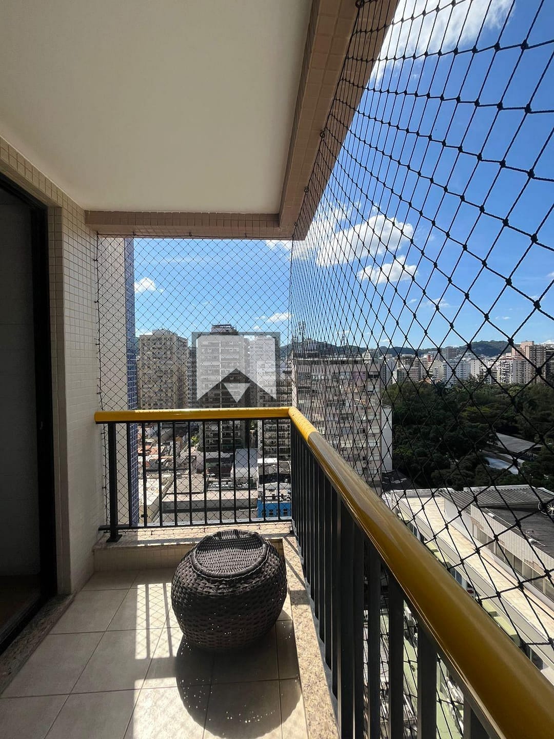 Apartamento à venda com 3 quartos, 120m² - Foto 3