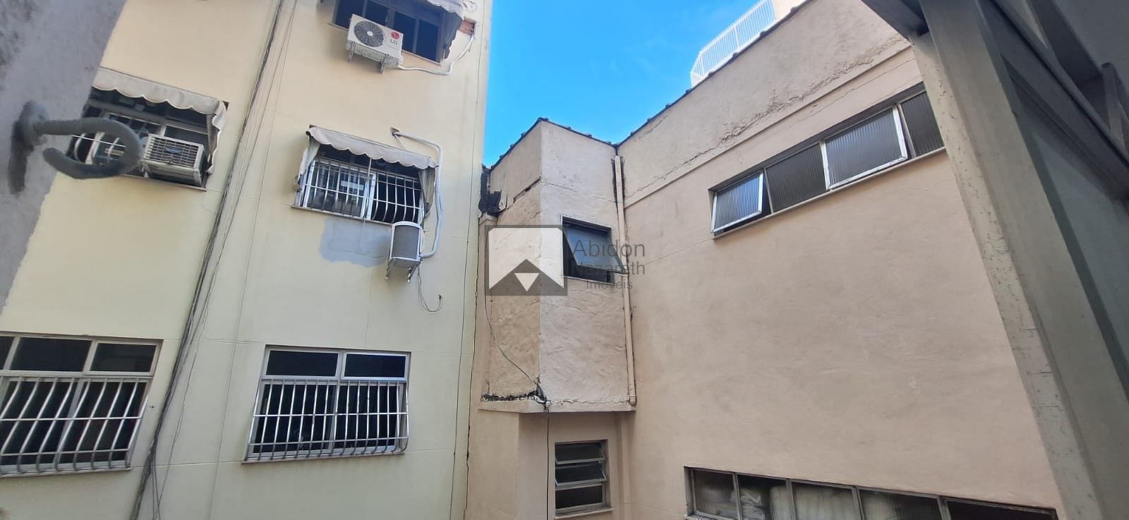 Apartamento à venda com 2 quartos, 95m² - Foto 10
