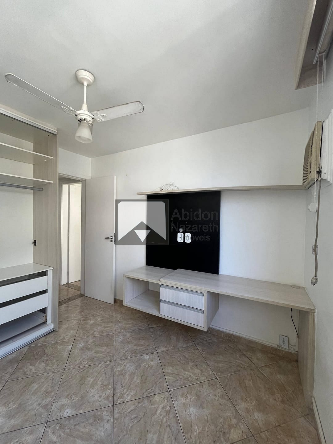 Apartamento à venda com 2 quartos, 55m² - Foto 11