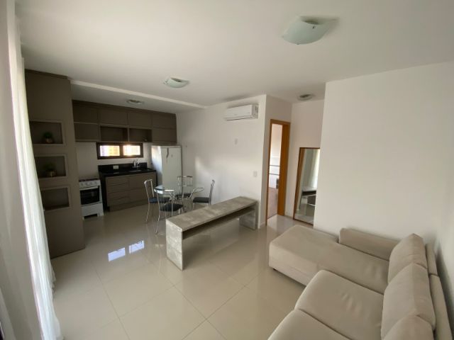 Apartamento 1 quarto e 1 banheiro, para alugar, no bairro Centro em Londrina