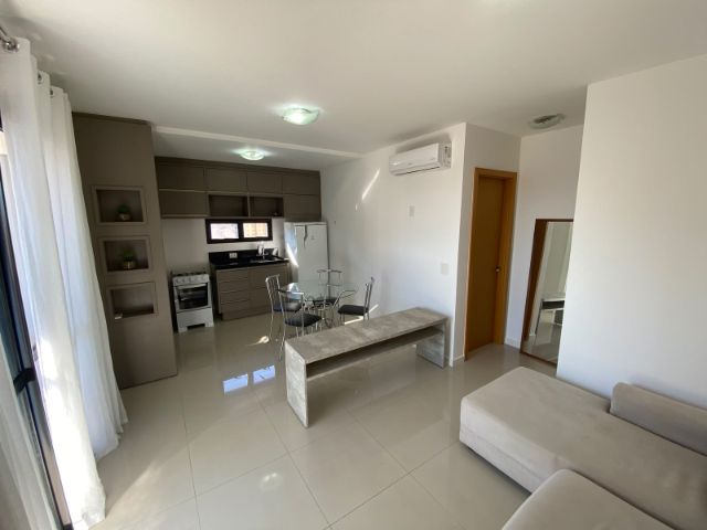 Apartamento 1 quarto e 1 banheiro, para alugar, no bairro Centro em Londrina