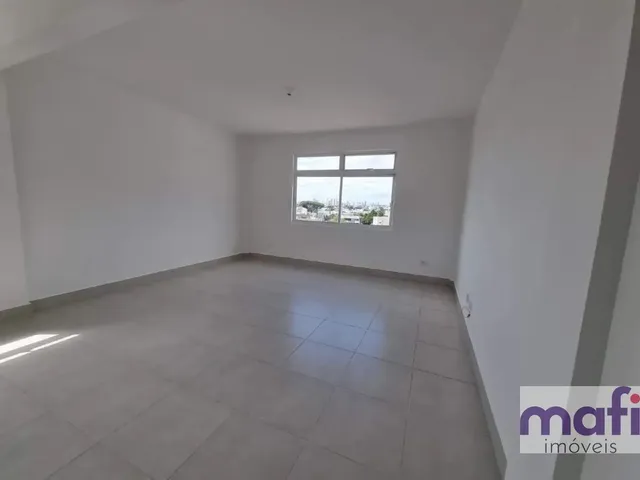 Apartamento com 73m² 2 quartos e 1 banheiro, para alugar, no bairro Centro em Curitiba