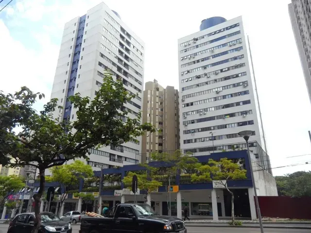 Apartamento 3 quartos e 2 banheiros, para alugar, no bairro Bigorrilho em Curitiba