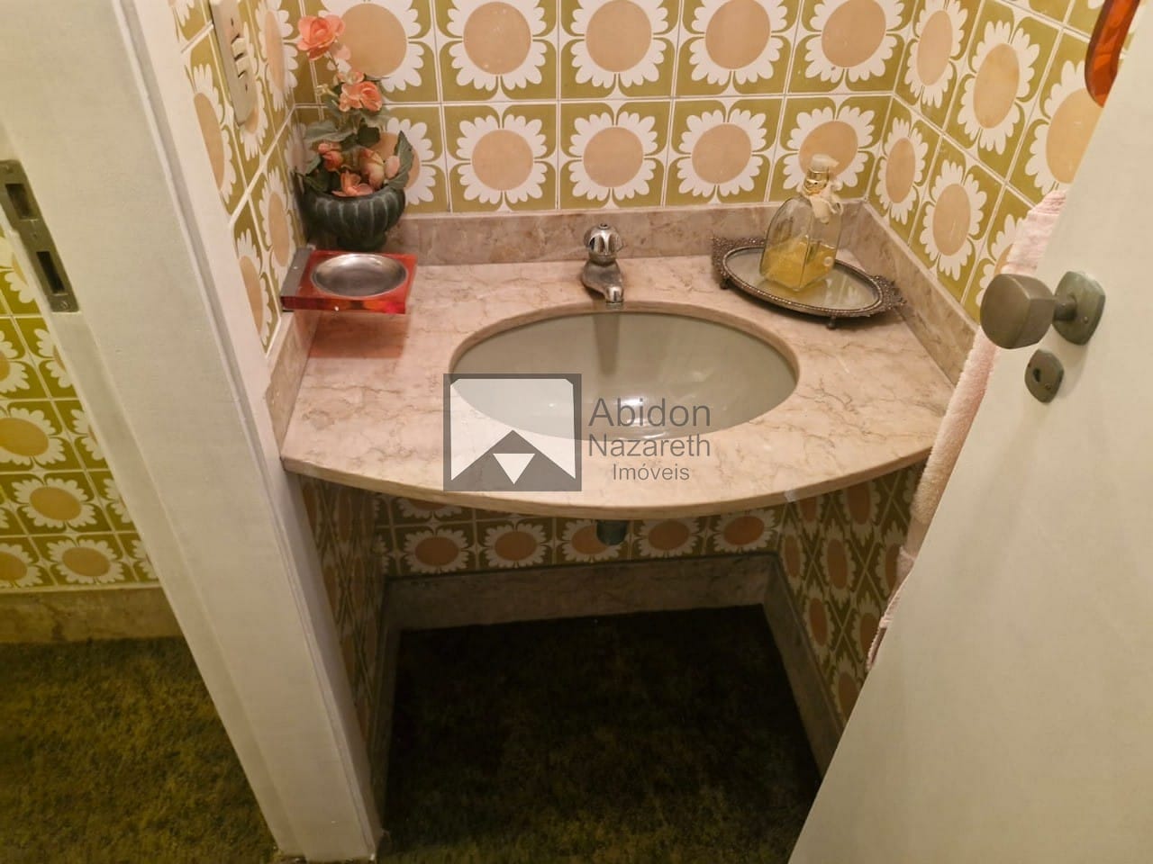 Apartamento à venda com 4 quartos, 220m² - Foto 17